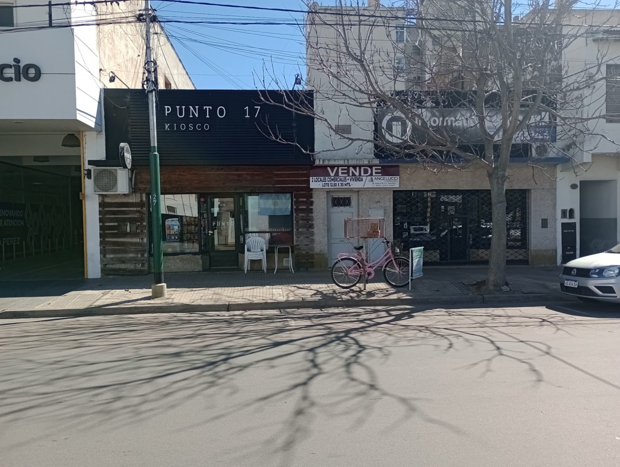 Se Venden 2 Locales comerciales mas vivienda en zona Centrica