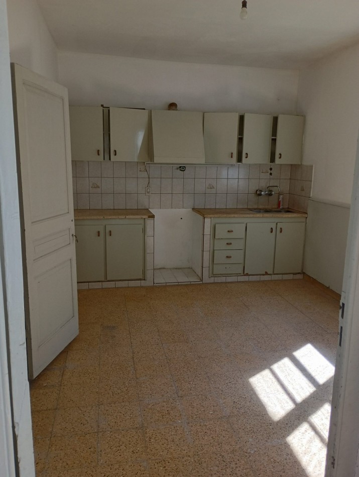 Se Venden 2 Locales comerciales mas vivienda en zona Centrica